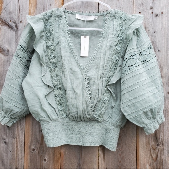 Astr Tops - NWT ASTR the Label Anthropologie Faux Wrap Smocked Waist The Wanderer Top med